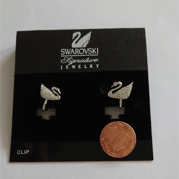 Swarovski classic swan clip- on earrings - Picture 4 of 4